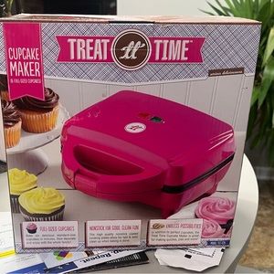 Treat-Time Cupcake Maker. NIB